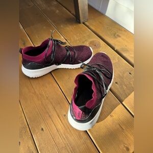 Adidas women's Ultimamotion running shoes